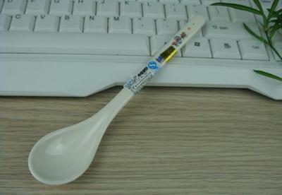 密胺工厂批发 五和906儿童小汤勺，KT叮当与米奇喂食勺，满足宝宝日常喂食需求